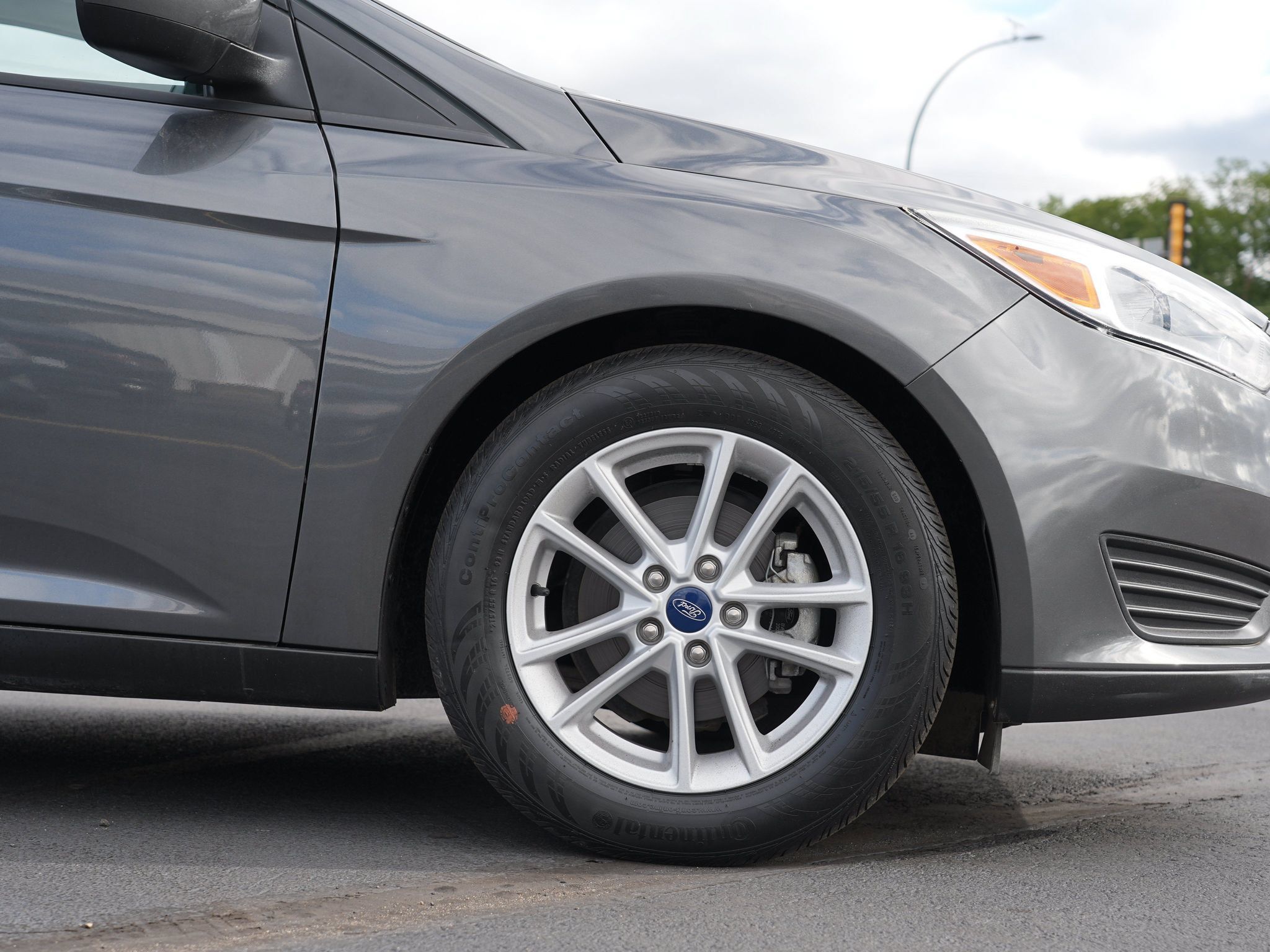 Used 2018 Ford Focus SE FWD image 12