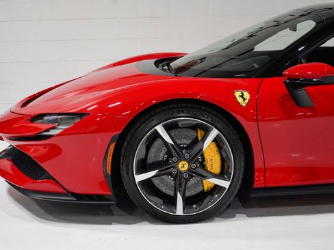 Used 2022 Ferrari SF90 Stradale AWD/4WD image 34