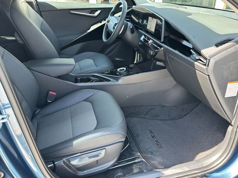 New 2026 Kia Niro Wind FWD image 13