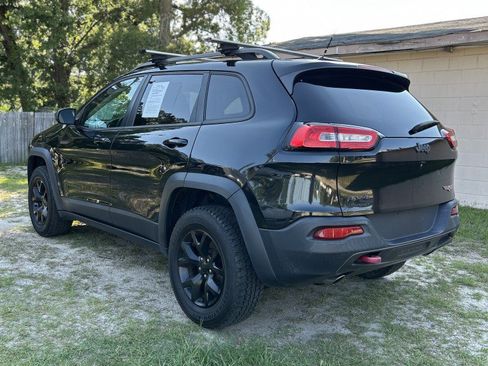 Used 2015 Jeep Cherokee Trailhawk w/ Leather Interior Group AWD/4WD image 4