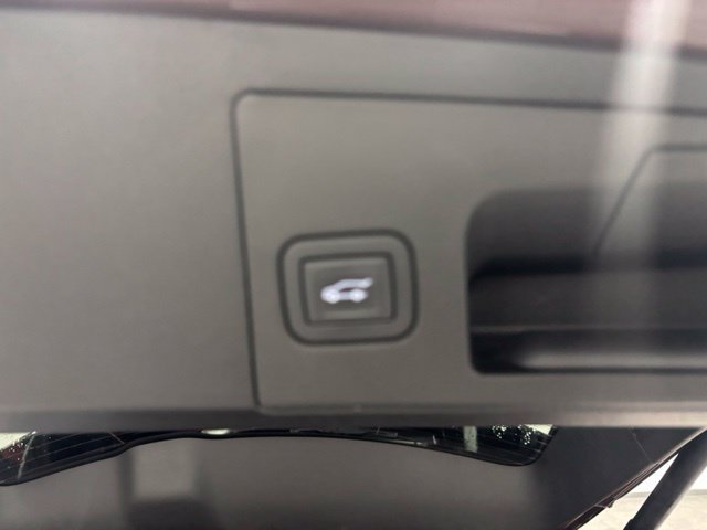 Used 2023 Cadillac XT5 Premium Luxury AWD/4WD image 9