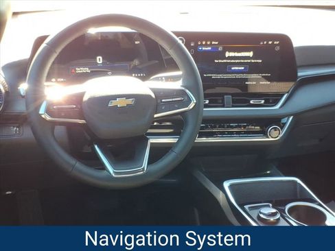 New 2026 Chevrolet Equinox LT image 2