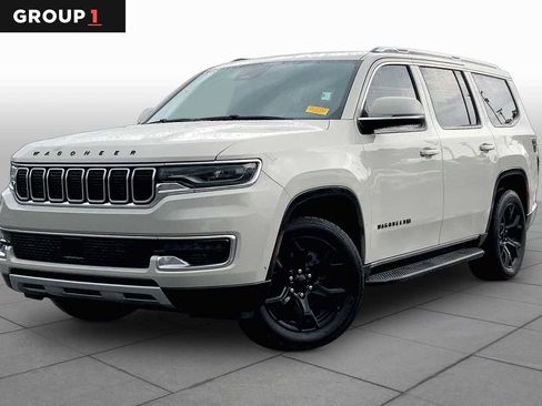 Used 2022 Jeep Wagoneer Series II w/ Rear Seat Video Group 1 RWD image 1