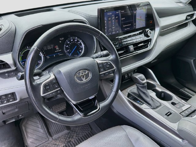 Used 2020 Toyota Highlander Platinum AWD/4WD image 12