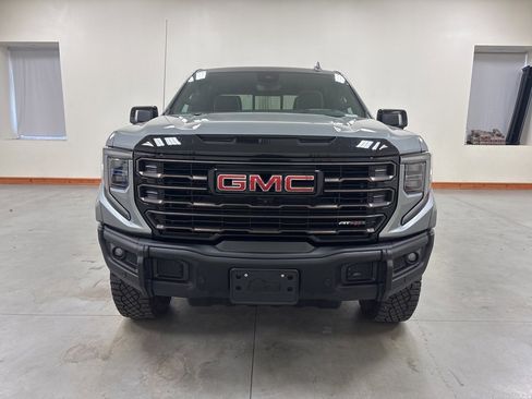 Used 2024 GMC Sierra 1500 AT4X image 3