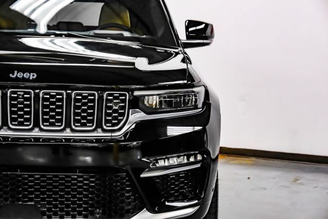 Used 2022 Jeep Grand Cherokee Summit AWD/4WD image 73