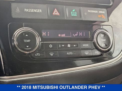 Used 2018 Mitsubishi Outlander SEL image 26