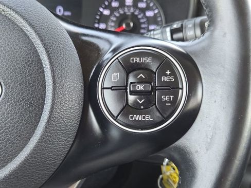 Used 2020 Kia Soul GT-Line FWD image 29