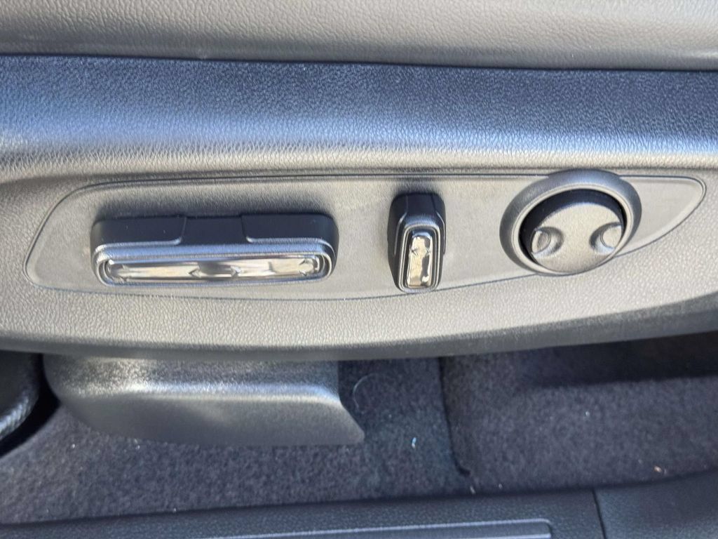 Used 2024 Honda CR-V EX-L image 18