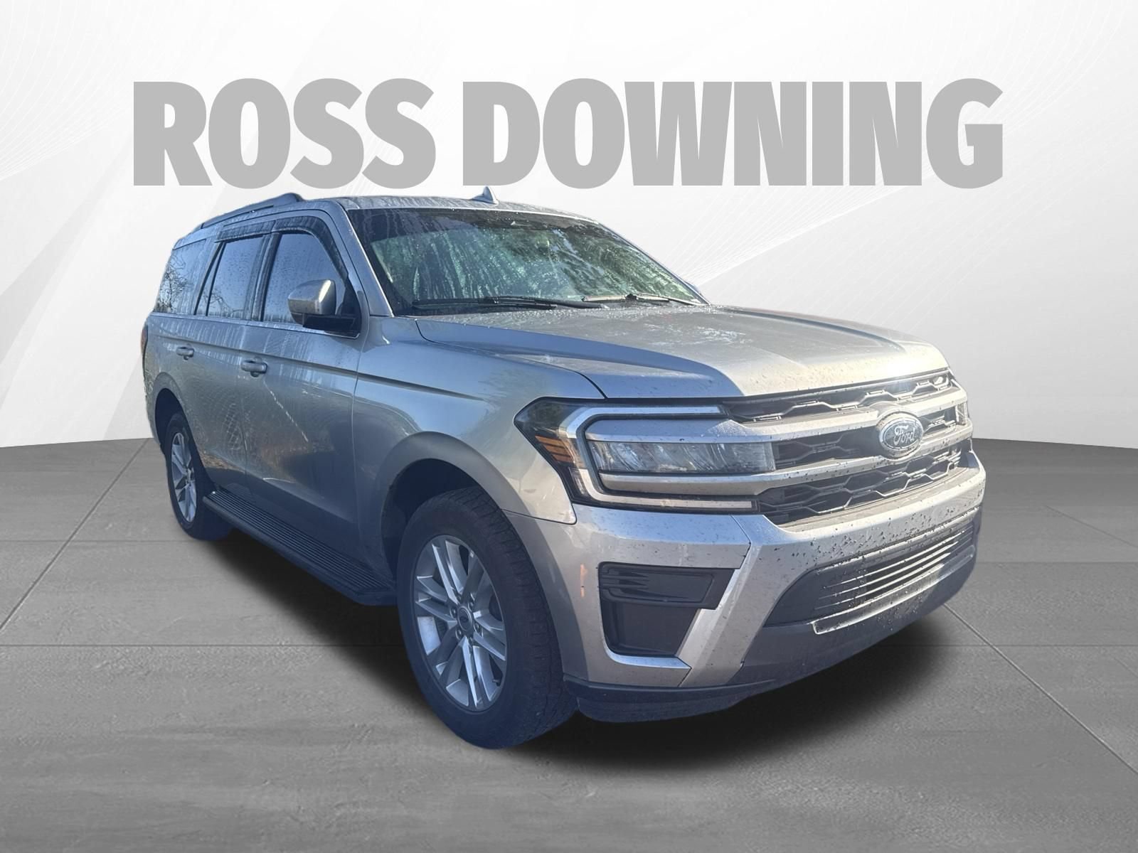 Used 2024 Ford Expedition XLT AWD/4WD image 3