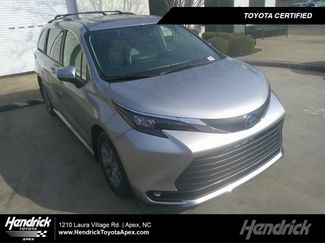 Used 2025 Toyota Sienna XLE video 1