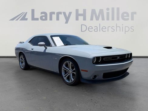 Used 2022 Dodge Challenger R/T RWD image 8