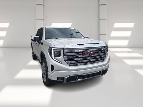 Used 2023 GMC Sierra 1500 Denali w/ Denali Reserve Package image 3