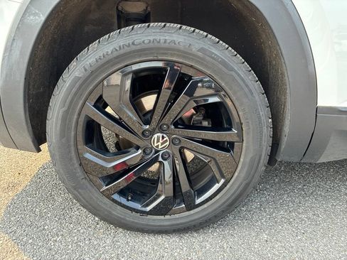 Used 2023 Volkswagen Atlas SE AWD/4WD image 11