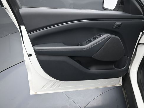 Used 2024 Ford Mustang Mach-E Select w/ Comfort Package Lite image 15