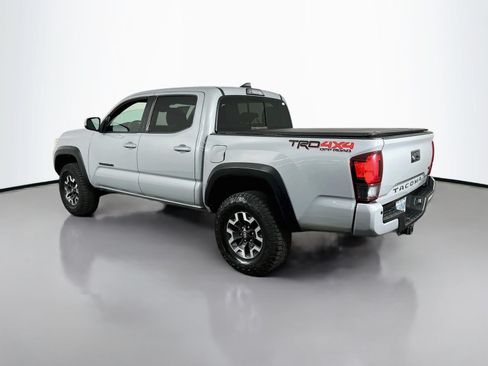 Used 2019 Toyota Tacoma TRD Off-Road w/ Technology Package AWD/4WD image 5