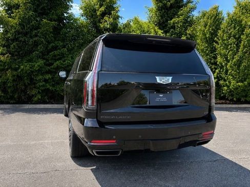 Used 2025 Cadillac Escalade ESV Sport Platinum w/ LPO, ONYX Package AWD/4WD image 3