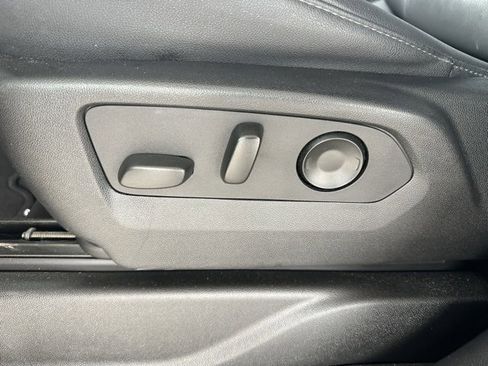 Certified 2024 Chevrolet Suburban LT image 27