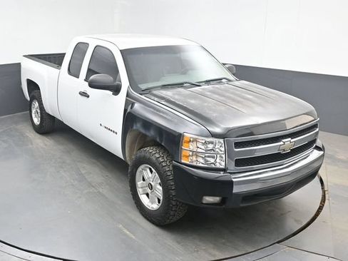 Used 2013 Chevrolet Silverado 1500 W/T RWD image 25
