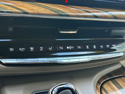 Used 2023 Cadillac Escalade ESV Sport Platinum image 22