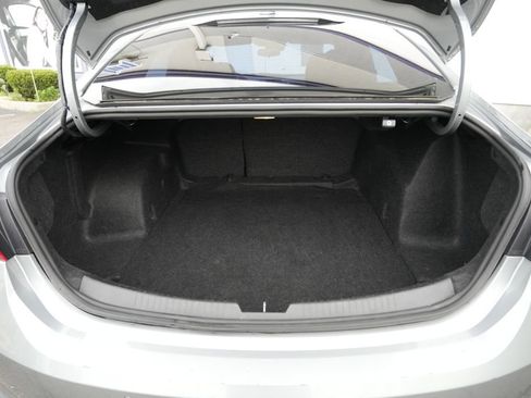 Used 2024 Chevrolet Malibu LT FWD image 15