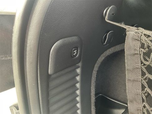 Used 2020 Jeep Grand Cherokee Altitude image 28