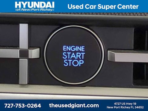 Used 2024 Hyundai Santa Fe SE FWD image 31