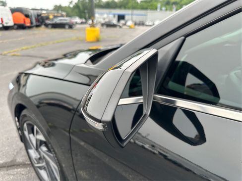 Used 2025 Hyundai Elantra Limited w/ Cargo Package FWD image 26