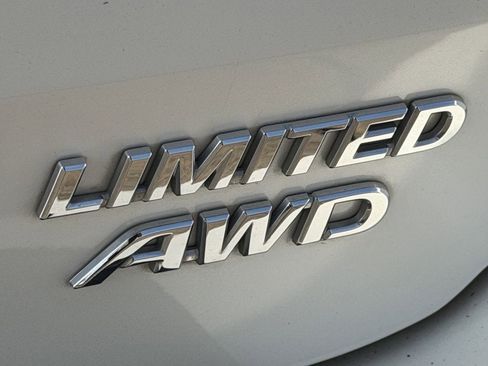 Used 2017 Toyota Sienna Limited Premium AWD/4WD image 11