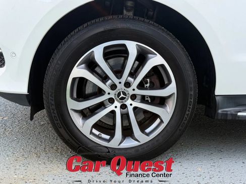 Used 2019 Mercedes-Benz GLE 400 4MATIC image 21