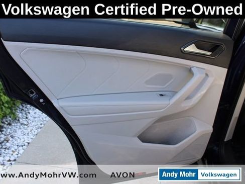 Used 2023 Volkswagen Tiguan SE w/ Panoramic Sunroof Package AWD/4WD image 22