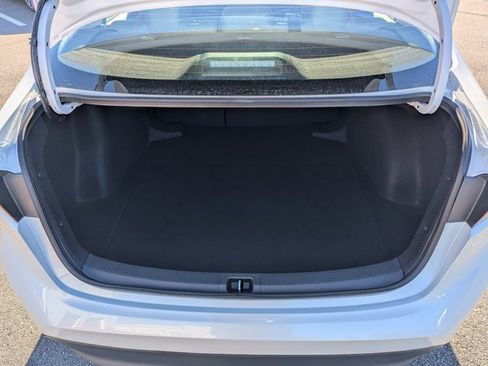 Used 2025 Toyota Corolla LE image 16