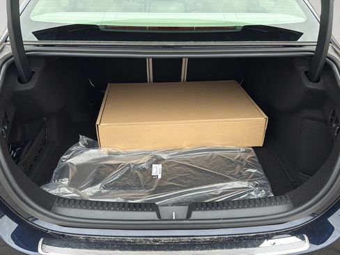 New 2026 Mercedes-Benz E 350 4MATIC Sedan image 21