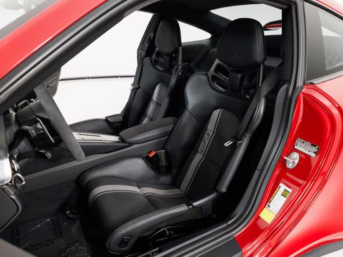 Used 2018 Porsche 911 GT3 RWD image 16