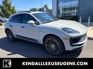 Used 2024 Porsche Macan S AWD/4WD video 1