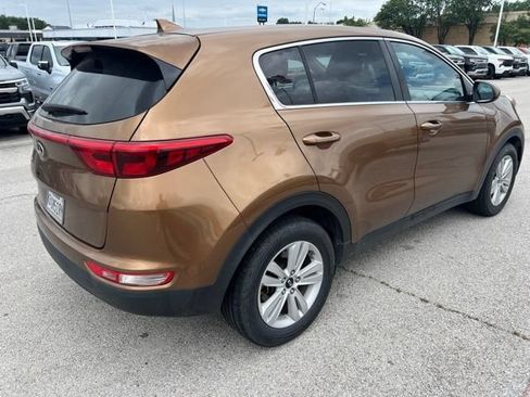 Used 2017 Kia Sportage LX FWD image 3