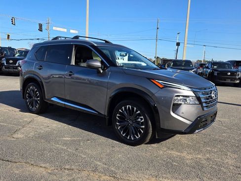 New 2026 Nissan Rogue Platinum image 16