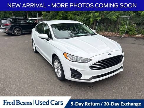 Used 2020 Ford Fusion SE FWD image 1