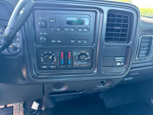 Used 2003 Chevrolet Silverado 1500 W/T RWD image 17