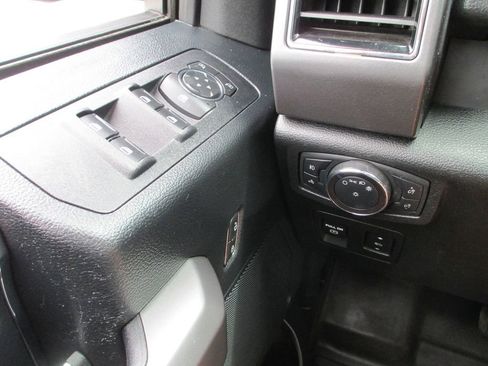 Used 2020 Ford F150 XLT w/ Equipment Group 302A Luxury AWD/4WD image 29