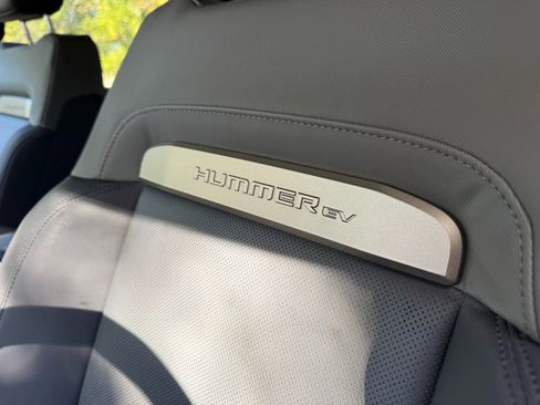 Used 2025 GMC Hummer EV 2X w/ Extreme Off-Road Package image 14