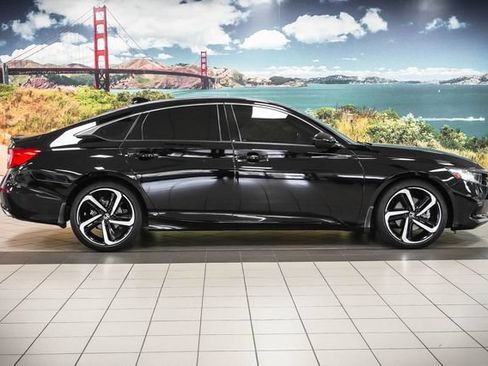 Used 2021 Honda Accord Sport image 5