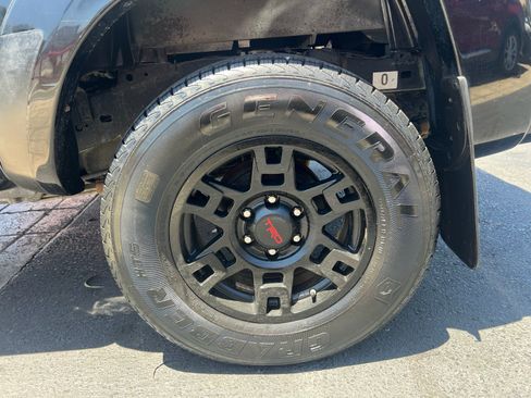 Used 2011 Toyota Tacoma PreRunner w/ TRD Off-Road Pkg w/JBL Audio RWD image 9