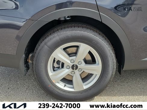 New 2026 Kia Sorento LX FWD image 9