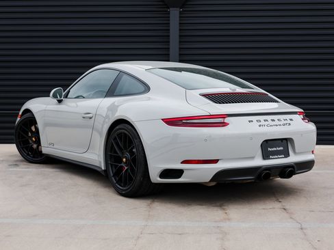 Certified 2018 Porsche 911 Carrera GTS image 3