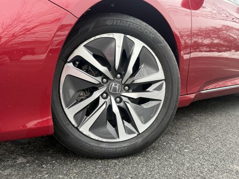 Used 2018 Honda Accord EX image 8