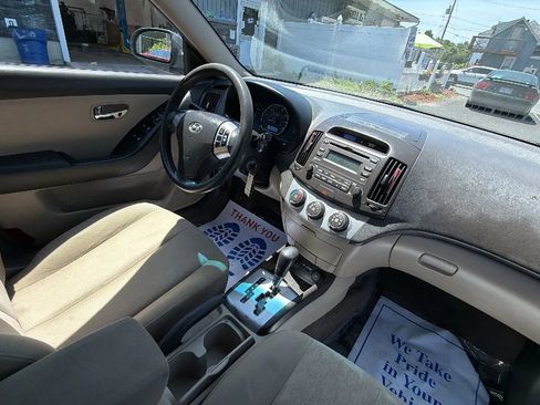 Used 2010 Hyundai Elantra GLS FWD image 19