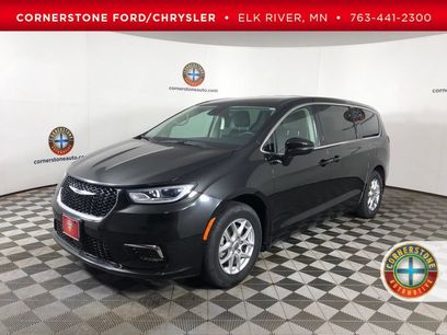 Used 2023 Chrysler Pacifica Touring-L