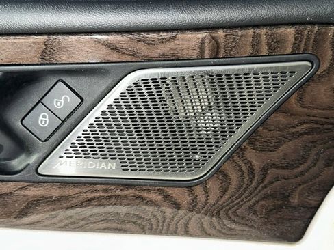 Used 2020 Jaguar XE S image 22