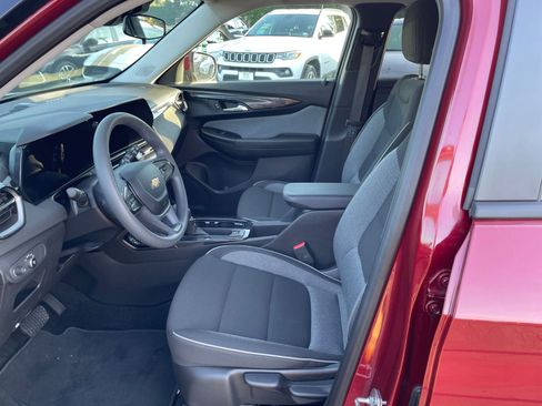 Used 2025 Chevrolet TrailBlazer LT image 21